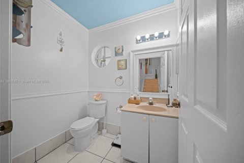 Touwnhouse à vendre à Miami, Floride: 3 chambres, 152.73 m2 № 1945612 - photo 10