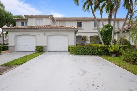 Touwnhouse à vendre à Miami, Floride: 3 chambres, 152.73 m2 № 1945612 - photo 13