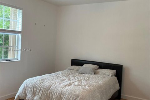 Condo in Cutler Bay, Florida, 2 bedrooms  № 1710359 - photo 3