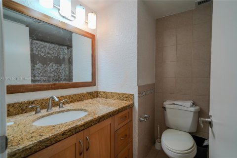 Condo in Miami, Florida, 3 bedrooms  № 1963436 - photo 6