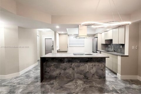 Condominio en venta en Tamarac, Florida, 2 dormitorios, 117.99 m2 № 1891911 - foto 9