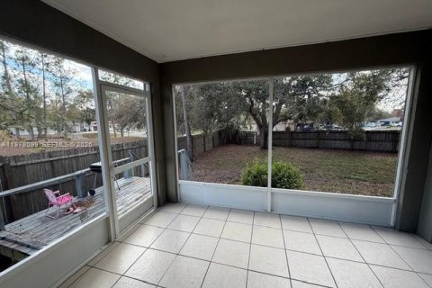 House in Winter Haven, Florida 3 bedrooms, 132.48 sq.m. № 2044263 - photo 6