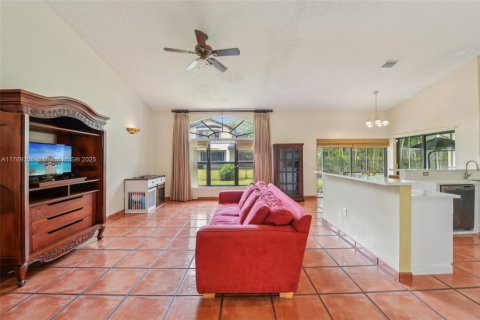 House in Pembroke Pines, Florida 4 bedrooms, 256.41 sq.m. № 1594205 - photo 6