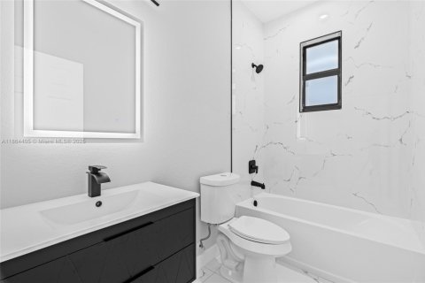 Купить виллу или дом в Кейп-Корал, Флорида 3 спальни, 136.47м2, № 1892539 - фото 28