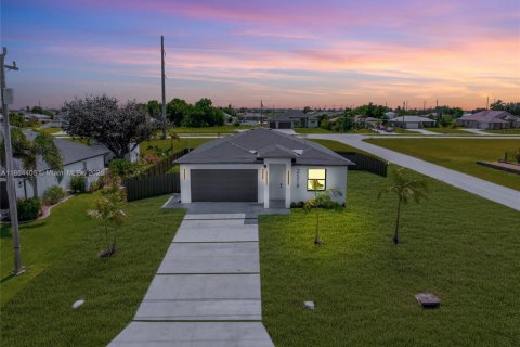 Купить виллу или дом в Кейп-Корал, Флорида 3 спальни, 136.47м2, № 1892539 - фото 4