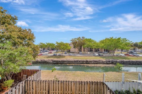 Купить виллу или дом в Майами, Флорида 2 спальни, 125.05м2, № 2043372 - фото 14