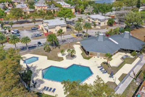 Купить виллу или дом в Майами, Флорида 2 спальни, 125.05м2, № 2043372 - фото 28