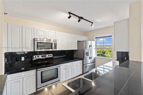 Снять в аренду кондоминиум в Авентура, Флорида 3 спальни, 123.56м2, № 1945339 - фото 8