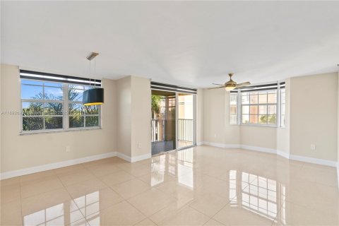 Снять в аренду кондоминиум в Авентура, Флорида 3 спальни, 123.56м2, № 1945339 - фото 5