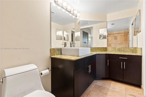Снять в аренду кондоминиум в Авентура, Флорида 3 спальни, 123.56м2, № 1945339 - фото 15