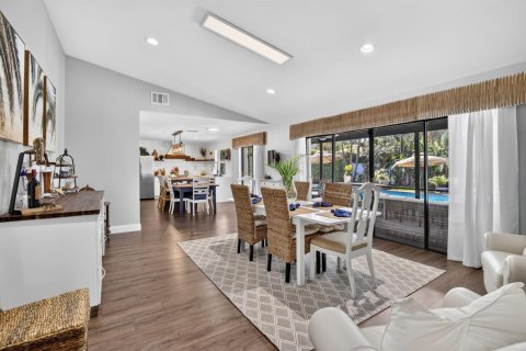Casa en venta en Plantation, Florida, 4 dormitorios, 212.93 m2 № 2248345 - foto 19