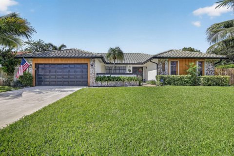 Casa en Plantation, Florida 4 dormitorios, 212.93 m2 № 2248345
