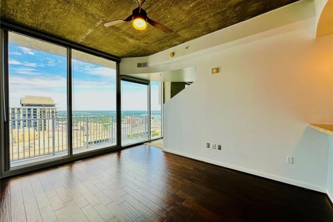 Condo in Orlando, Florida, 1 bedroom  № 1904158 - photo 6