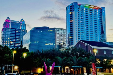 Condo in Orlando, Florida, 1 bedroom  № 1904158 - photo 1