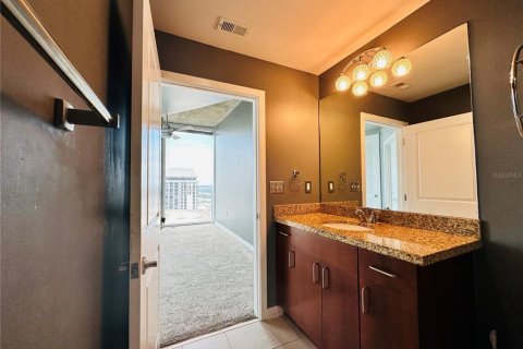 Condo in Orlando, Florida, 1 bedroom  № 1904158 - photo 12