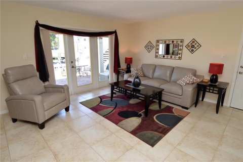 Copropriété à louer à Saint Petersburg, Floride: 1 chambre, 76.64 m2 № 1808703 - photo 13