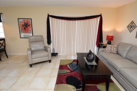 Copropriété à louer à Saint Petersburg, Floride: 1 chambre, 76.64 m2 № 1808703 - photo 16