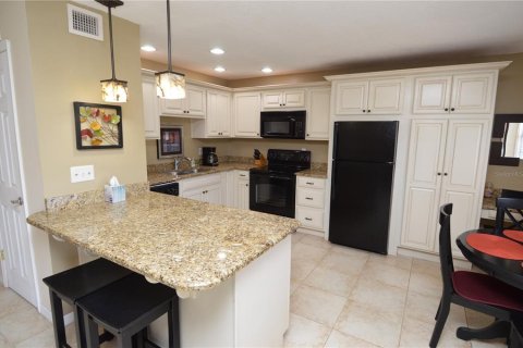 Copropriété à louer à Saint Petersburg, Floride: 1 chambre, 76.64 m2 № 1808703 - photo 5