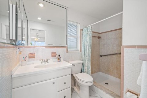 Villa ou maison à vendre à Cocoa Beach, Floride: 4 chambres, 201.32 m2 № 1883095 - photo 16