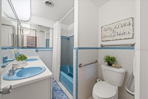Villa ou maison à vendre à Cocoa Beach, Floride: 4 chambres, 201.32 m2 № 1883095 - photo 23