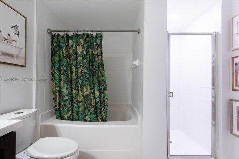 Condo in Fort Lauderdale, Florida, 2 bedrooms  № 2086399 - photo 30