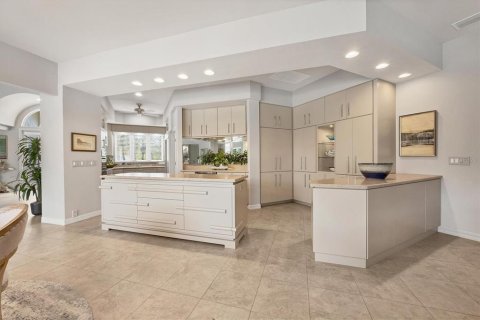 Купить виллу или дом в Сарасота, Флорида 10 комнат, 340.86м2, № 1898926 - фото 28