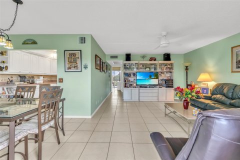 Condominio en venta en Deerfield Beach, Florida, 2 dormitorios, 92.9 m2 № 1470628 - foto 12