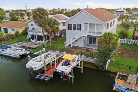 Villa ou maison à vendre à Hernando Beach, Floride: 3 chambres, 154.68 m2 № 2203517 - photo 3