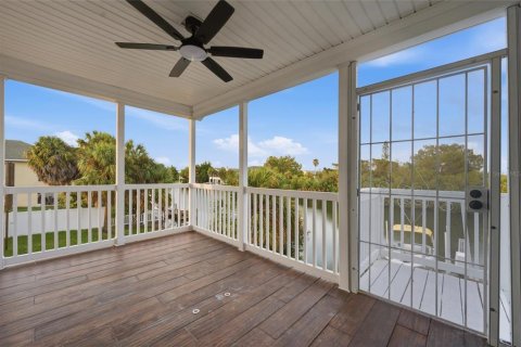 Villa ou maison à vendre à Hernando Beach, Floride: 3 chambres, 154.68 m2 № 2203517 - photo 2