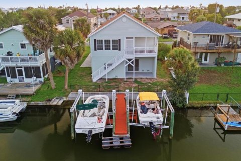 Villa ou maison à vendre à Hernando Beach, Floride: 3 chambres, 154.68 m2 № 2203517 - photo 4