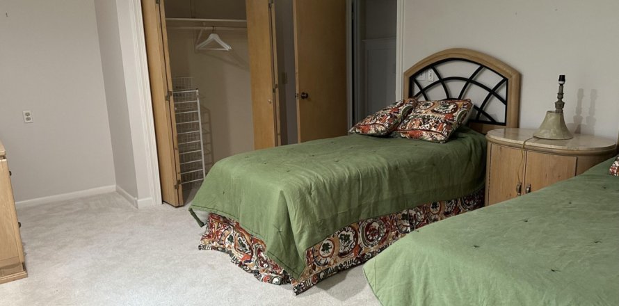 Casa en Fort Pierce, Florida 5 dormitorios, 465.16 m2 № 1020031