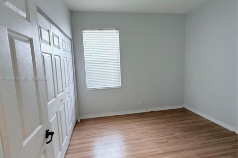 House in Coral Springs, Florida 4 bedrooms, 253.25 sq.m. № 2038585 - photo 24