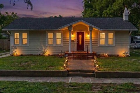 House in Tampa, Florida 3 bedrooms, 117.06 sq.m. № 2236311 - photo 4