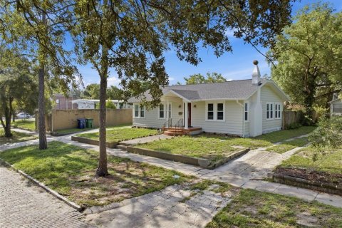 House in Tampa, Florida 3 bedrooms, 117.06 sq.m. № 2236311 - photo 3