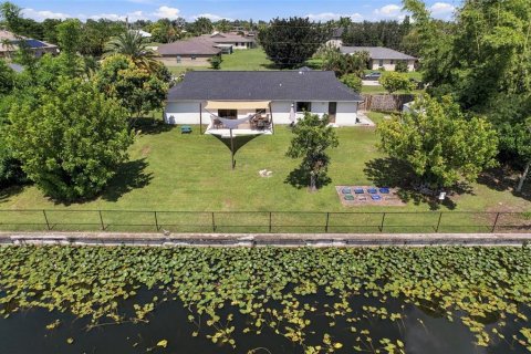 Villa ou maison à vendre à Cape Coral, Floride: 3 chambres, 131.92 m2 № 2389414 - photo 28