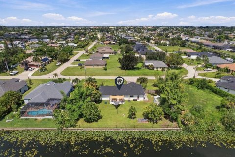 Villa ou maison à vendre à Cape Coral, Floride: 3 chambres, 131.92 m2 № 2389414 - photo 7