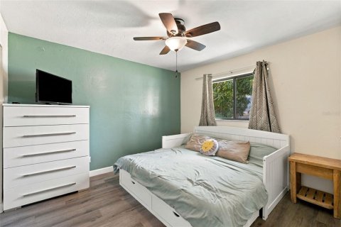 Villa ou maison à vendre à Cape Coral, Floride: 3 chambres, 131.92 m2 № 2389414 - photo 23