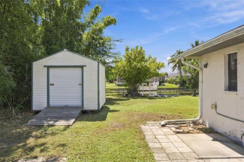 Villa ou maison à vendre à Cape Coral, Floride: 3 chambres, 131.92 m2 № 2389414 - photo 25