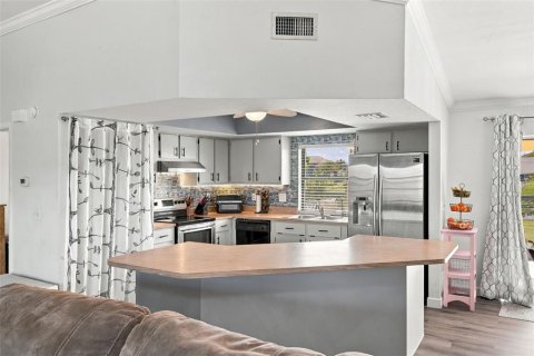 Villa ou maison à vendre à Cape Coral, Floride: 3 chambres, 131.92 m2 № 2389414 - photo 17