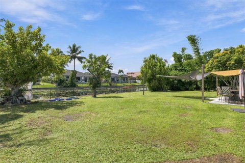 Villa ou maison à vendre à Cape Coral, Floride: 3 chambres, 131.92 m2 № 2389414 - photo 29