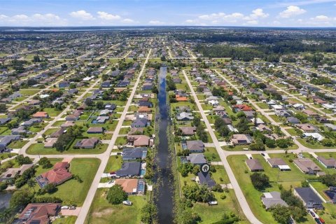 Villa ou maison à vendre à Cape Coral, Floride: 3 chambres, 131.92 m2 № 2389414 - photo 30
