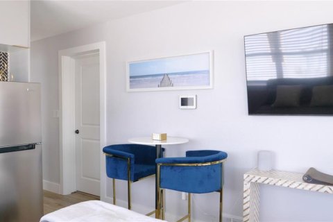 Dúplex en venta en Daytona Beach, Florida, 3 dormitorios, 170.01 m2 № 2329821 - foto 10