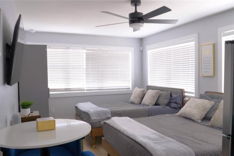 Dúplex en venta en Daytona Beach, Florida, 3 dormitorios, 170.01 m2 № 2329821 - foto 2