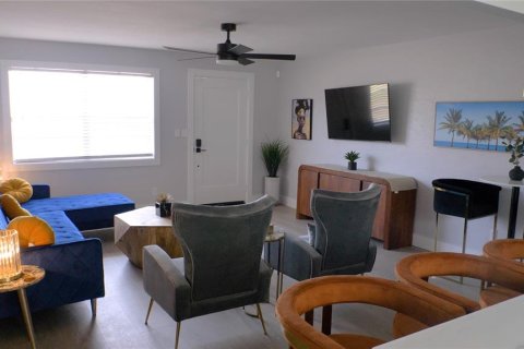 Dúplex en venta en Daytona Beach, Florida, 3 dormitorios, 170.01 m2 № 2329821 - foto 20