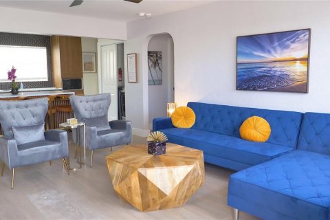 Dúplex en venta en Daytona Beach, Florida, 3 dormitorios, 170.01 m2 № 2329821 - foto 21