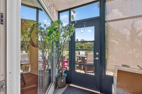 Condo in Safety Harbor, Florida, 1 bedroom № 2156724 - photo 29