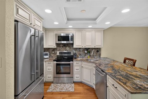 Condo in Safety Harbor, Florida, 1 bedroom № 2156724 - photo 13