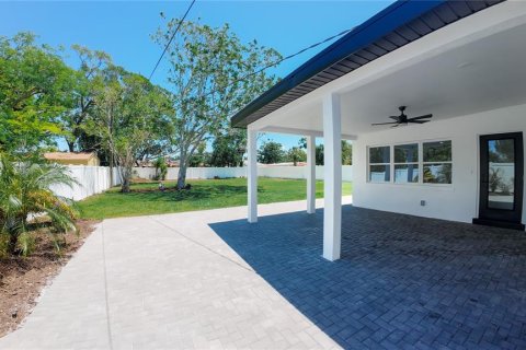 Villa ou maison à vendre à Saint Petersburg, Floride: 3 chambres, 178.47 m2 № 2147618 - photo 7