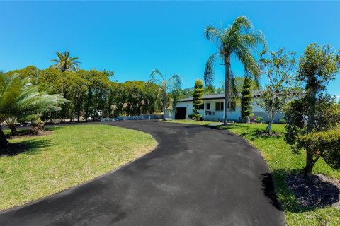 Villa ou maison à vendre à Saint Petersburg, Floride: 3 chambres, 178.47 m2 № 2147618 - photo 4