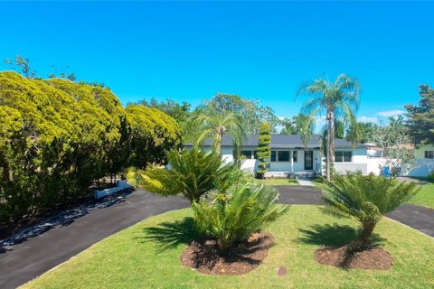 Villa ou maison à Saint Petersburg, Floride 3 chambres, 178.47 m2 № 2147618